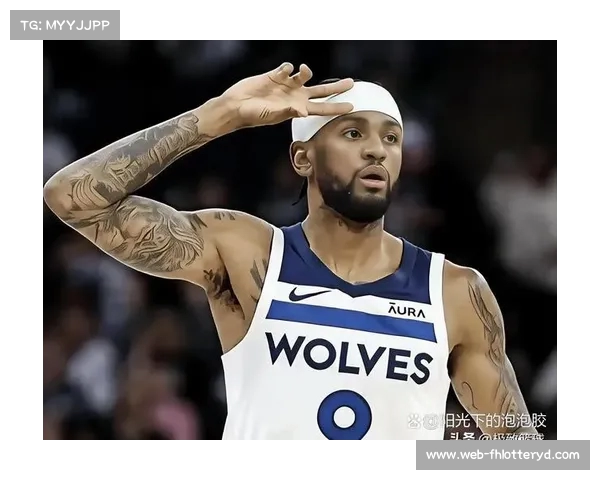 森林狼官方媒体分享兰德尔训练照片 展现夏季刻苦磨炼的决心与热情 森林狼官方媒体分享兰德尔训练照片 展现夏季刻苦磨炼的决心与热情